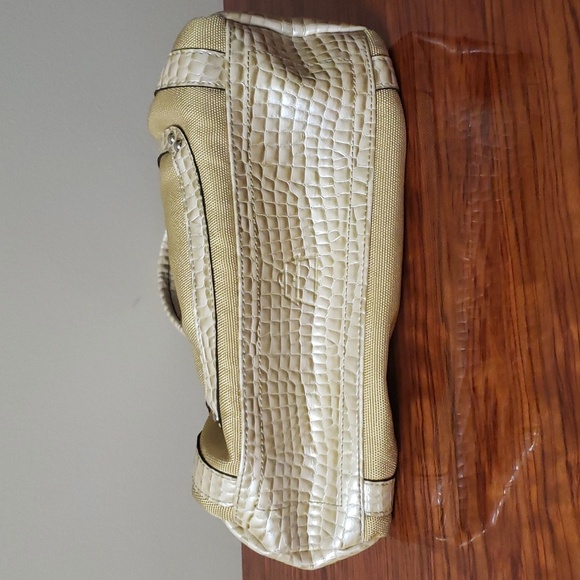 Kathy Van Zeeland Taupe Creamy Shoulder Bag Purse Crown Charm Satchel - Picture 16 of 17